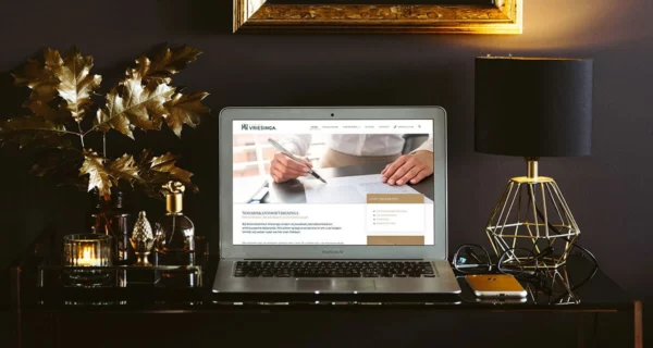 Logo, huisstijl en website | Notaris Vriesinga Zeewolde